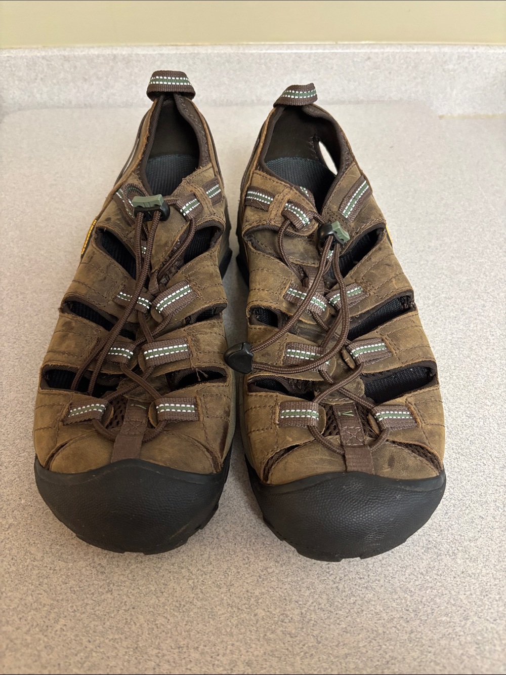 Keen Brown Men’s Closed-Toe Outdoor Sandals size 9.5